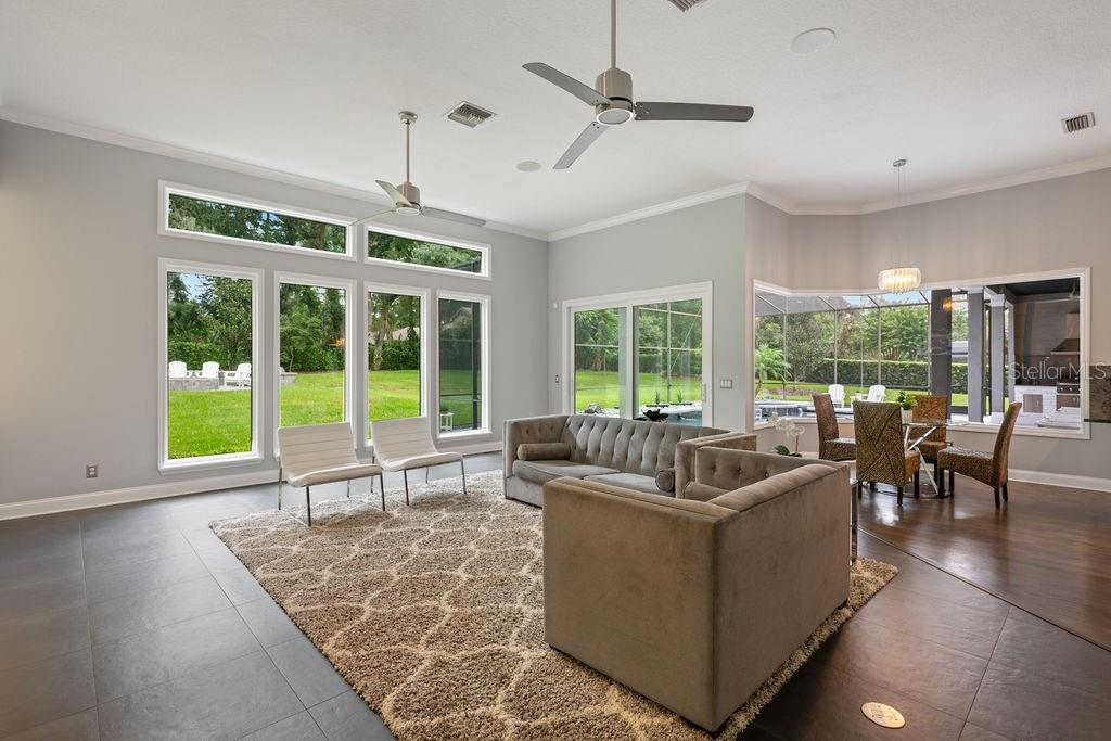 MANCHESTER OAKS - Residential