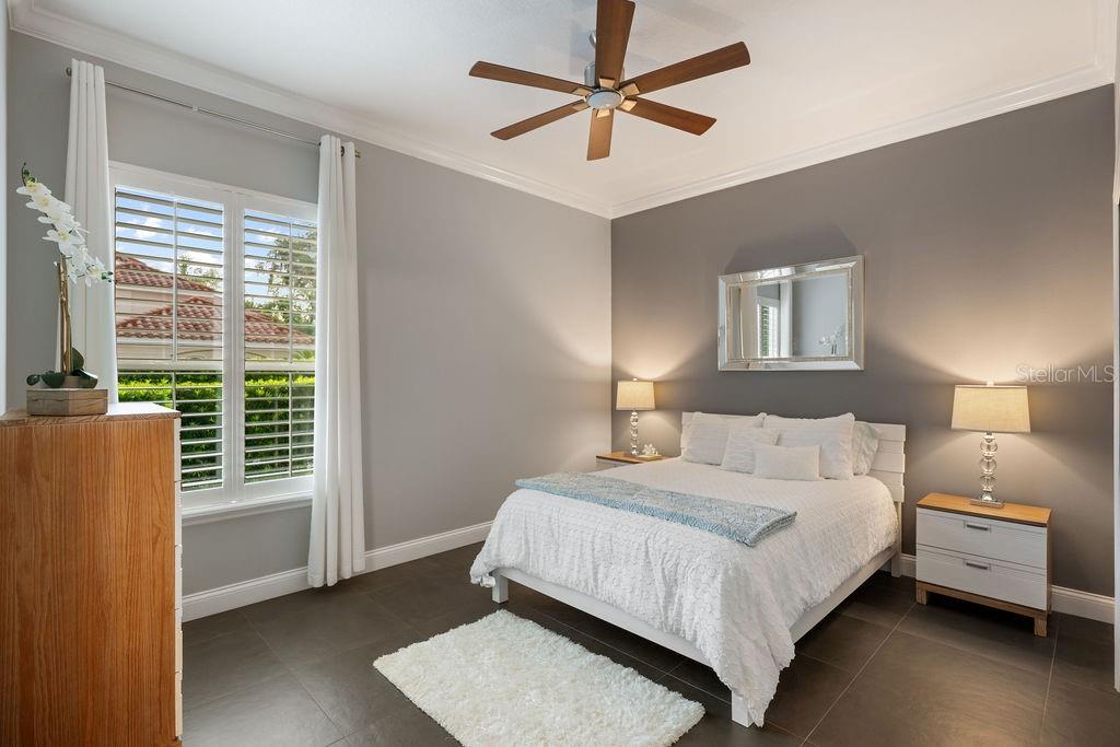 MANCHESTER OAKS - Residential