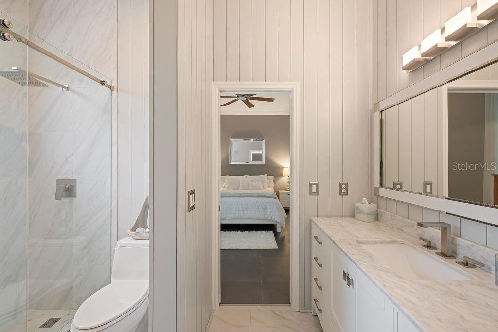 MANCHESTER OAKS - Residential