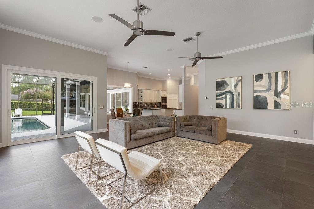 MANCHESTER OAKS - Residential