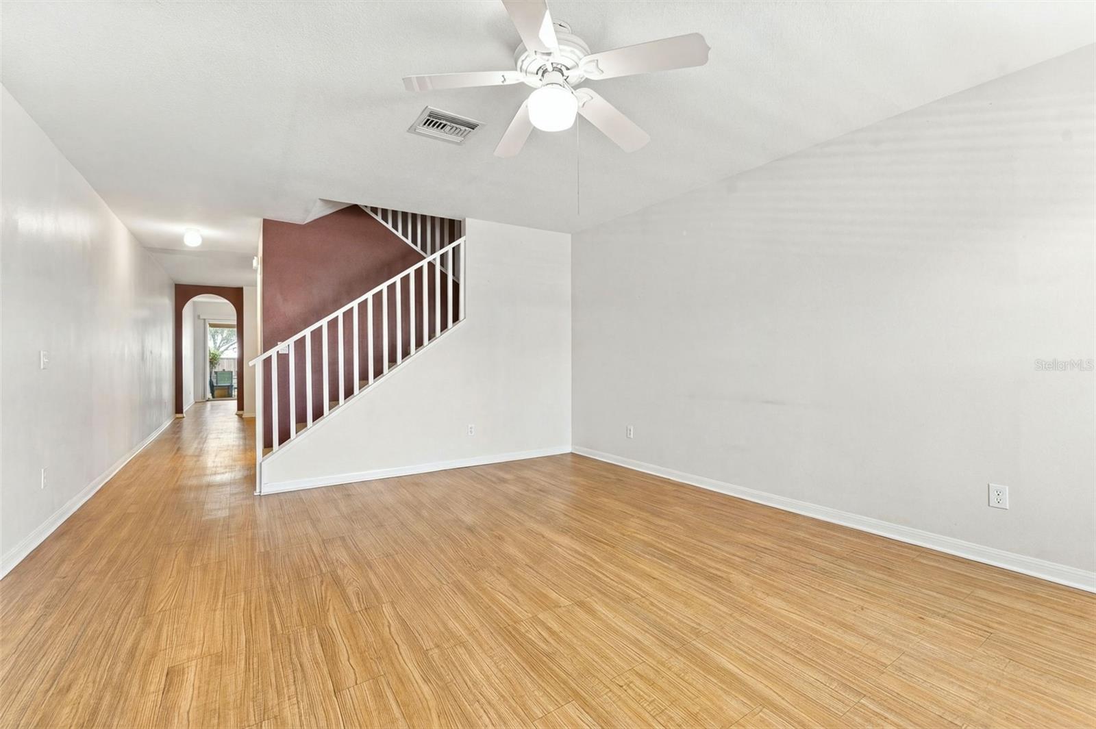 349 KENSINGTON LAKE CIRCLE