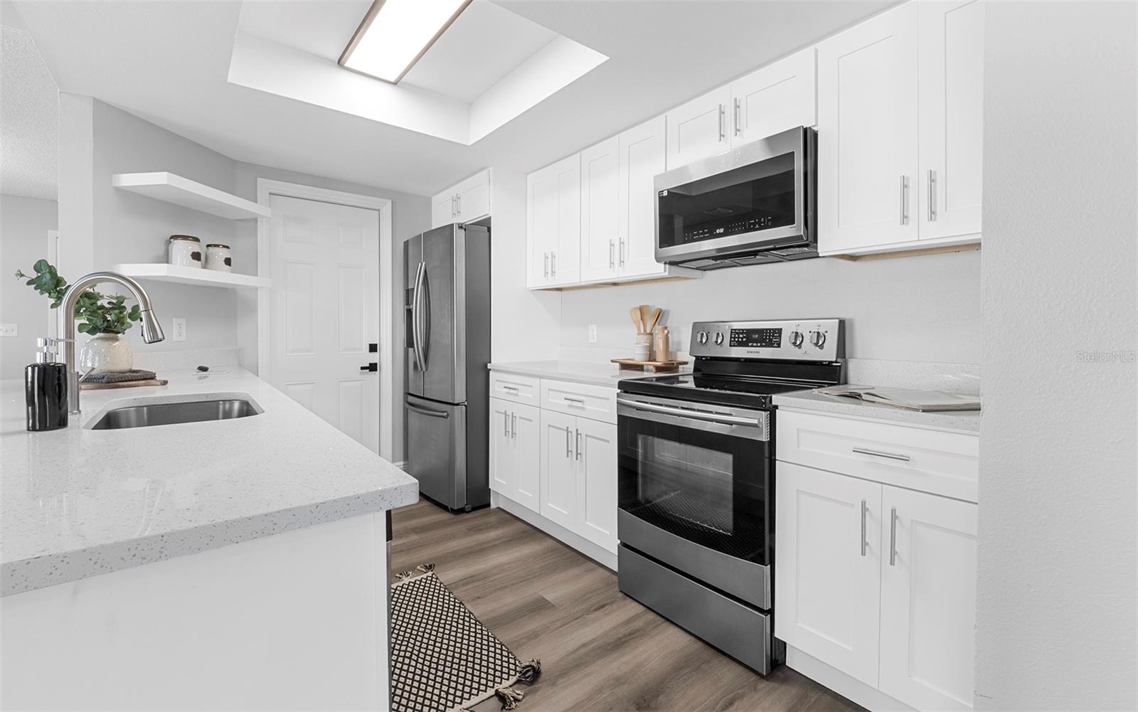 RIVER BLUFFS - Residential