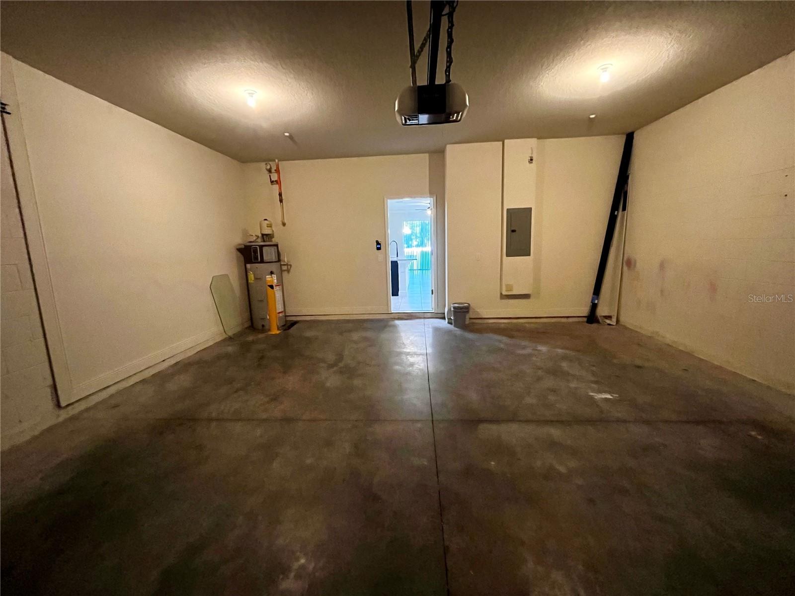 ALOMA TRAILS - Residential