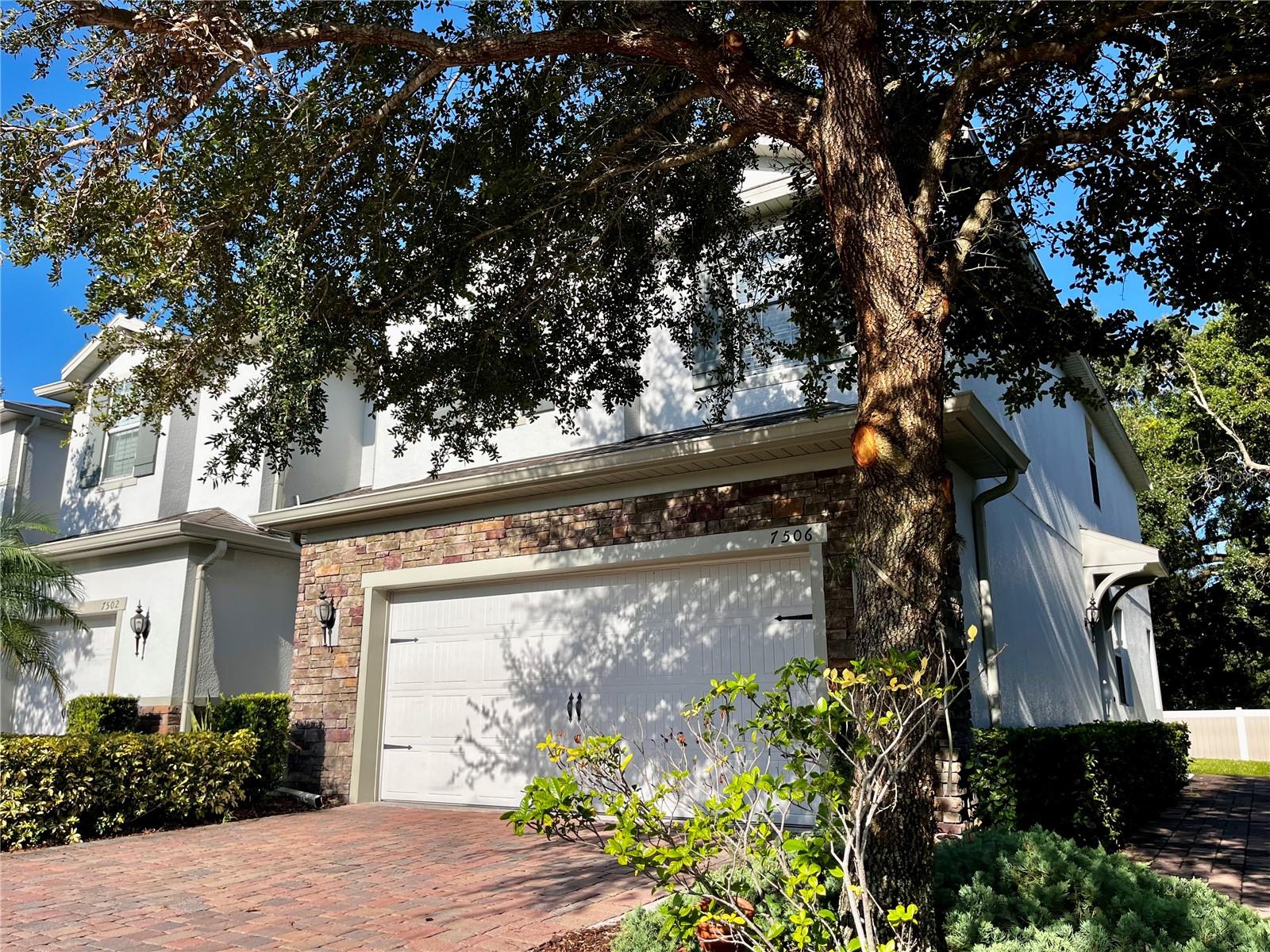 7506 ALOMA PINES COURT