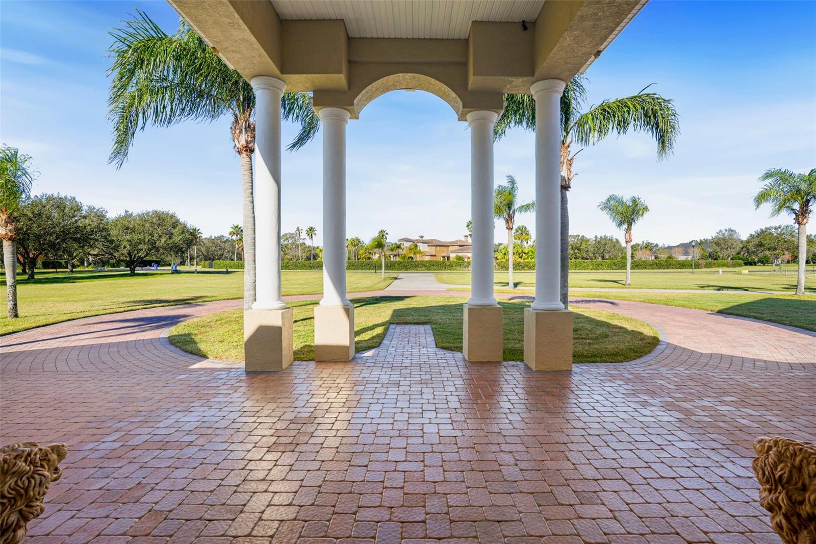 11518 HAMMOCK OAKS COURT