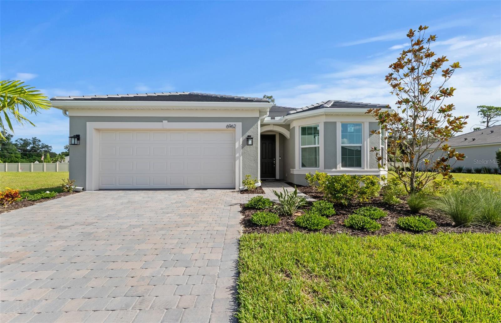 6962 MINNEOLA COURT