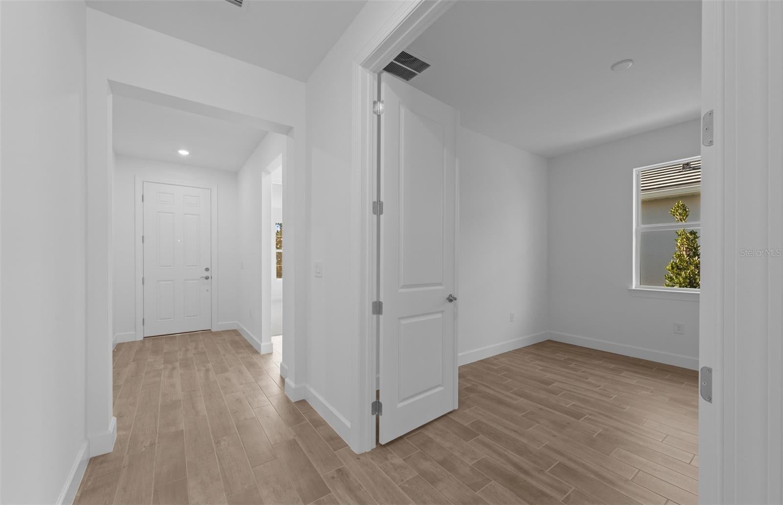 6962 MINNEOLA COURT