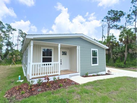 A home in PORT CHARLOTTE