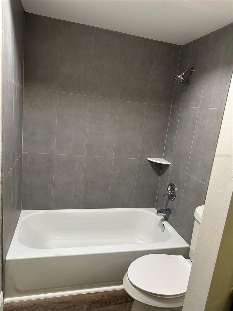 OAKWOOD COURT CONDO - Residential