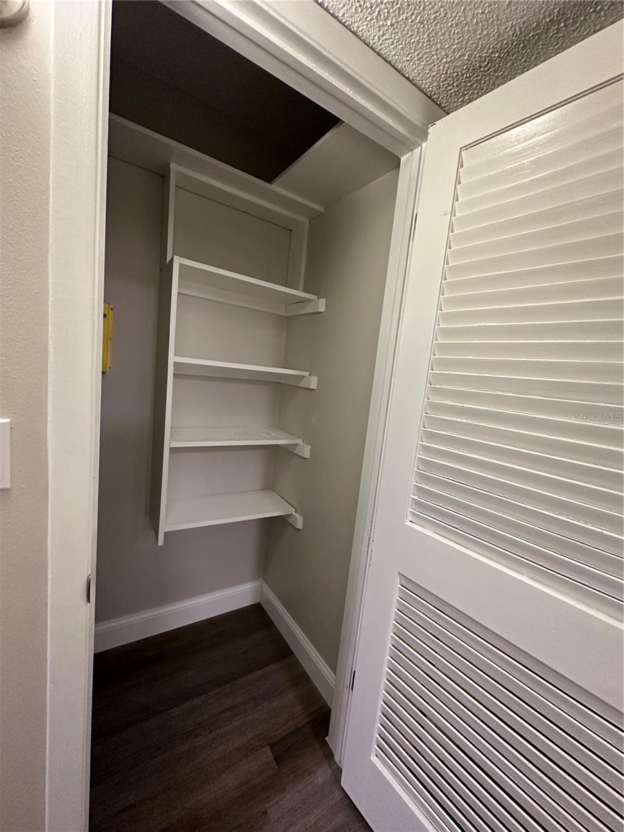 OAKWOOD COURT CONDO - Residential