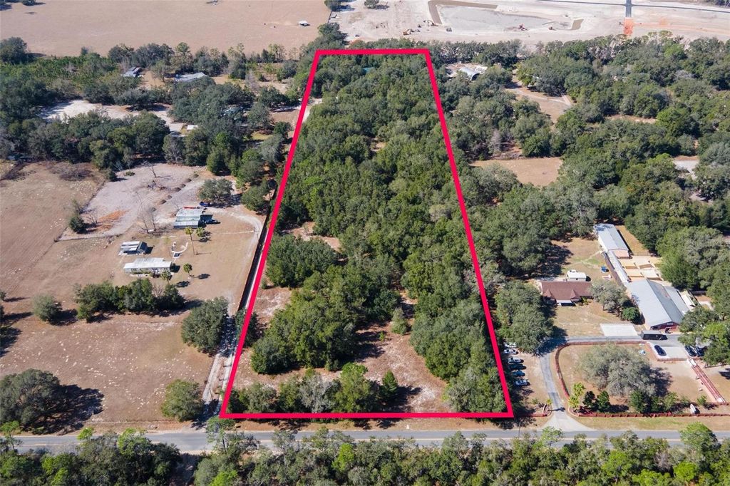 Photo of 37590 Rolling Acres Road, Lady Lake, FL 32159 (MLS # G5105062)