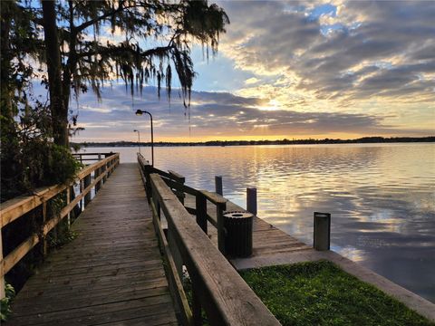 A home in PALM HARBOR