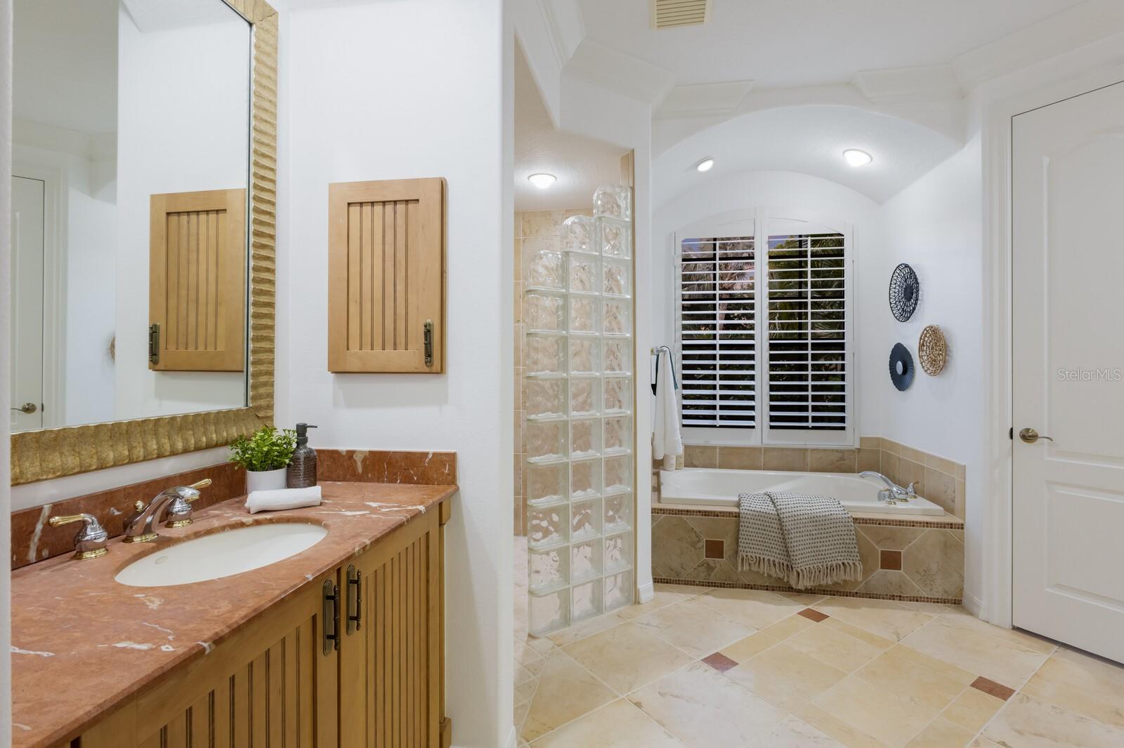 TUSCANA - Residential