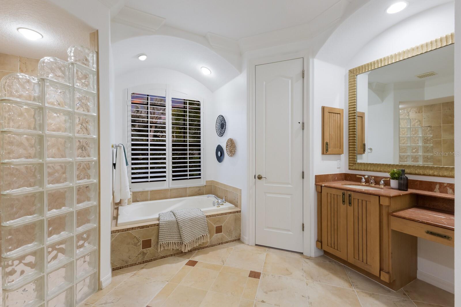 TUSCANA - Residential