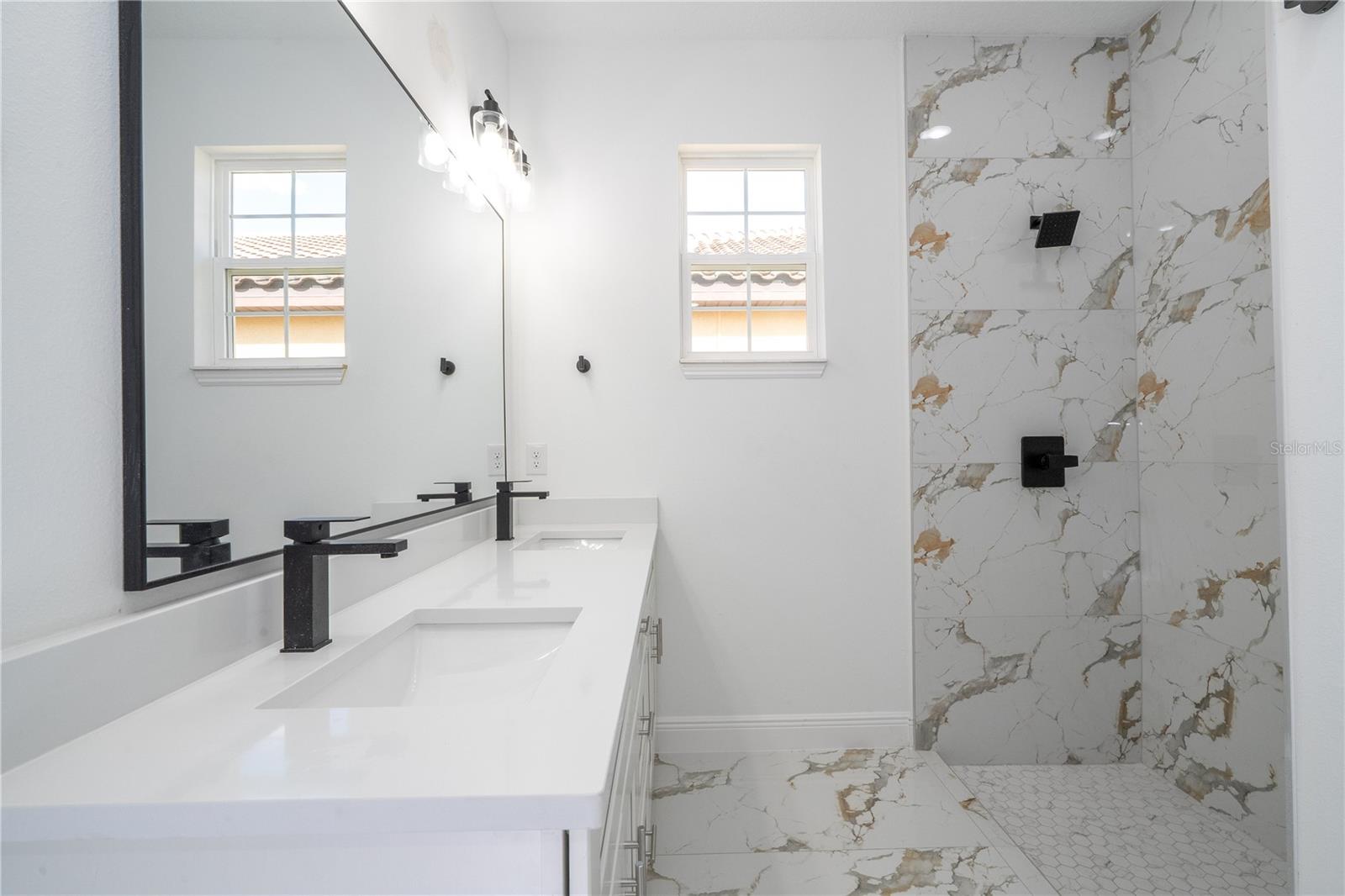 VILLA SORRENTO - Residential