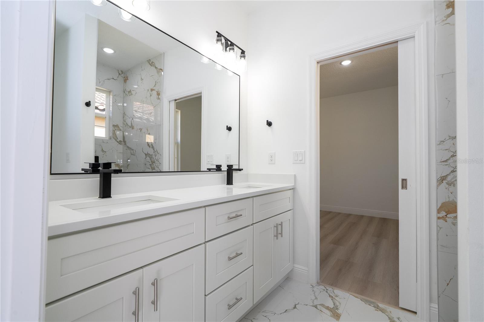 VILLA SORRENTO - Residential