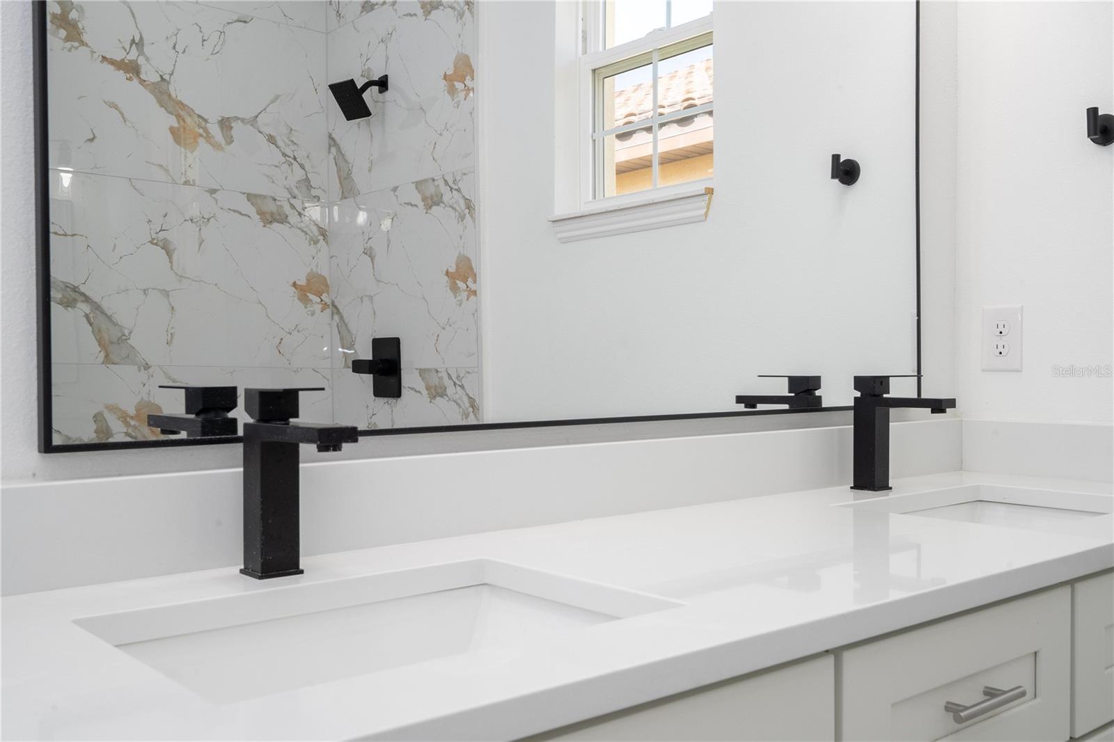 VILLA SORRENTO - Residential