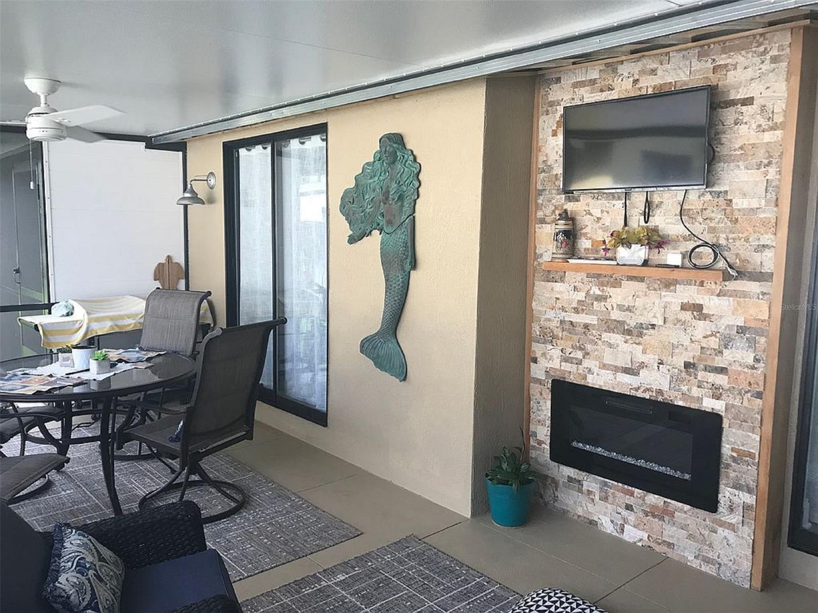 Riverwalk Condo - Residential