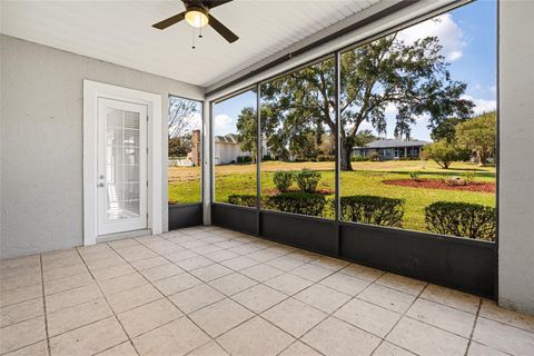 A home in LADY LAKE