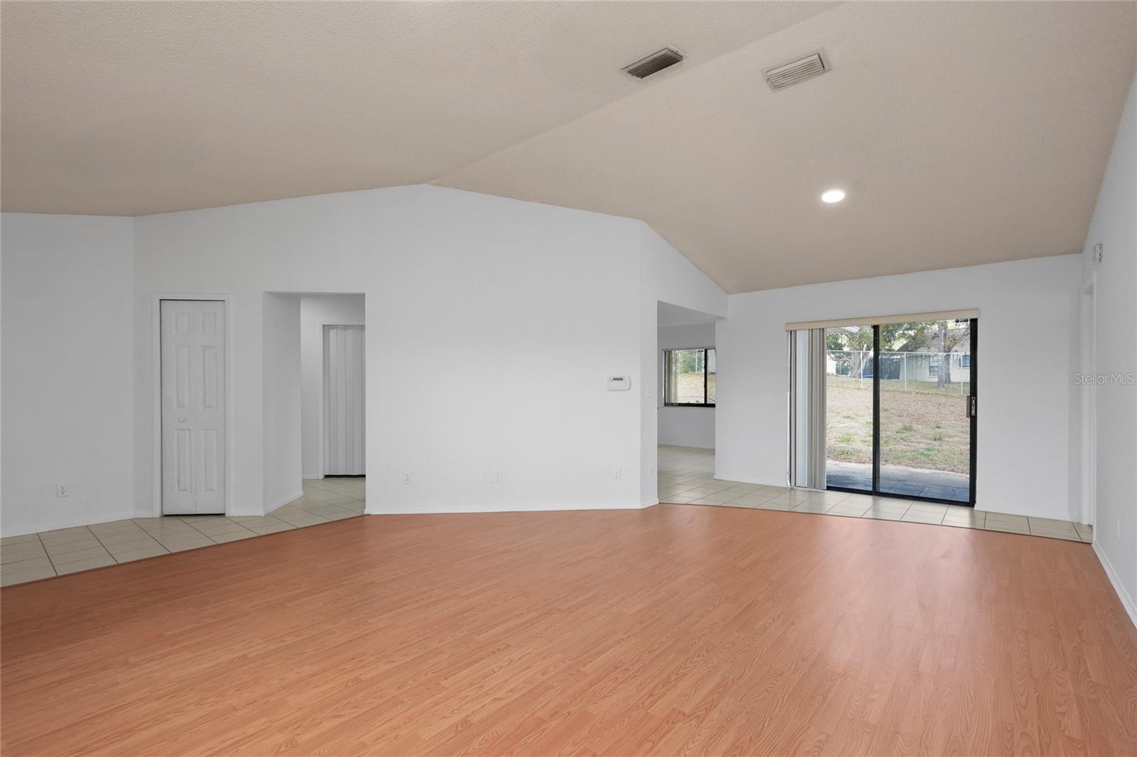 SPRING HILL - Residential