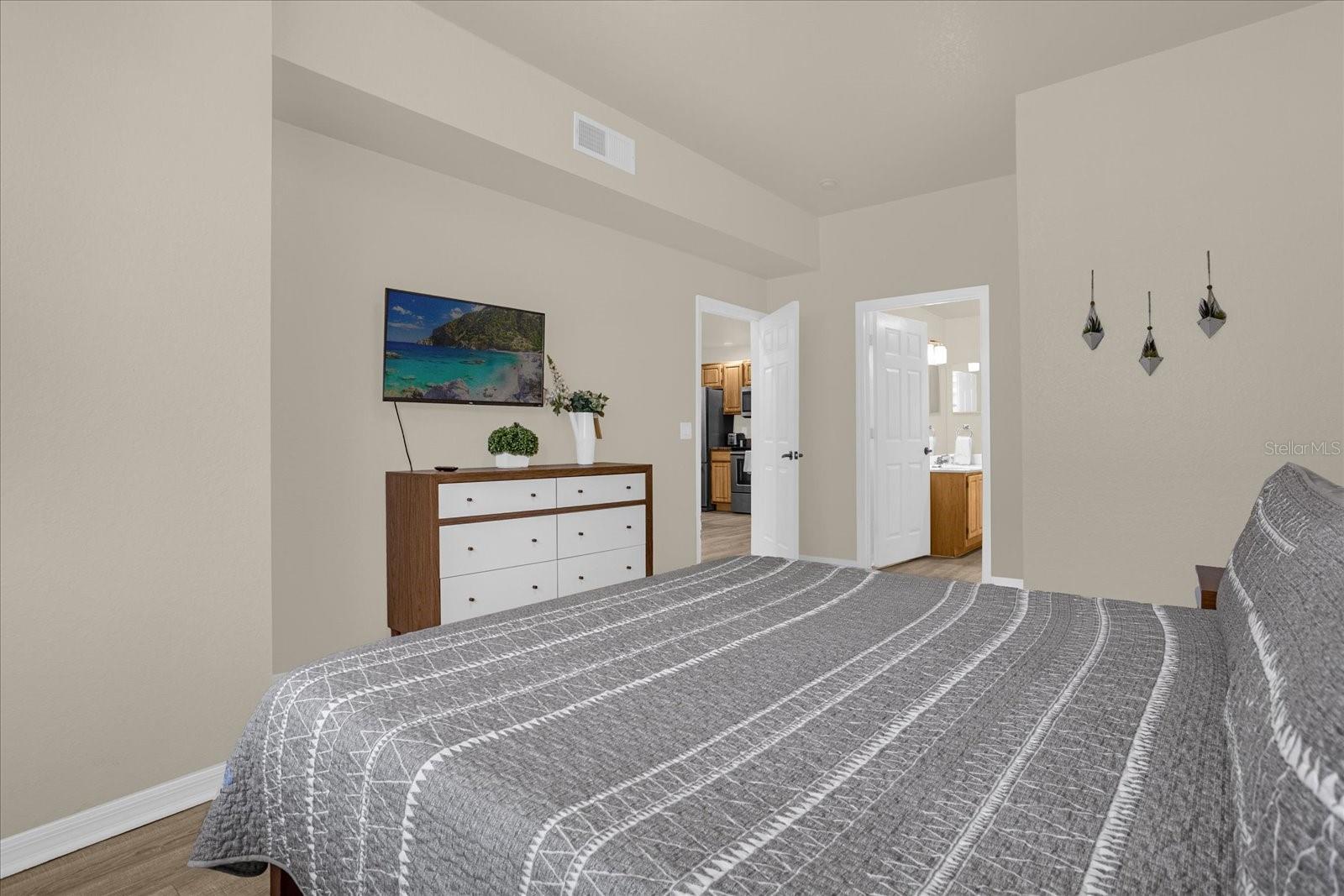 VENETIAN BAY VILLAGE CONDO PH 1 - Residential