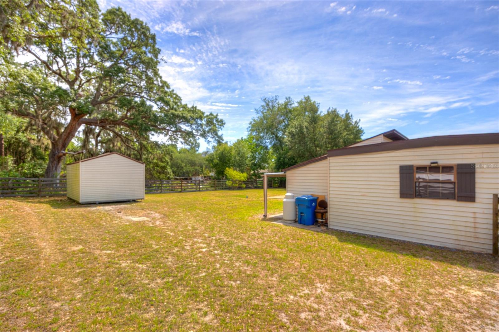 LOST HILL LAKE ESTATES UNIT 01 - Residential