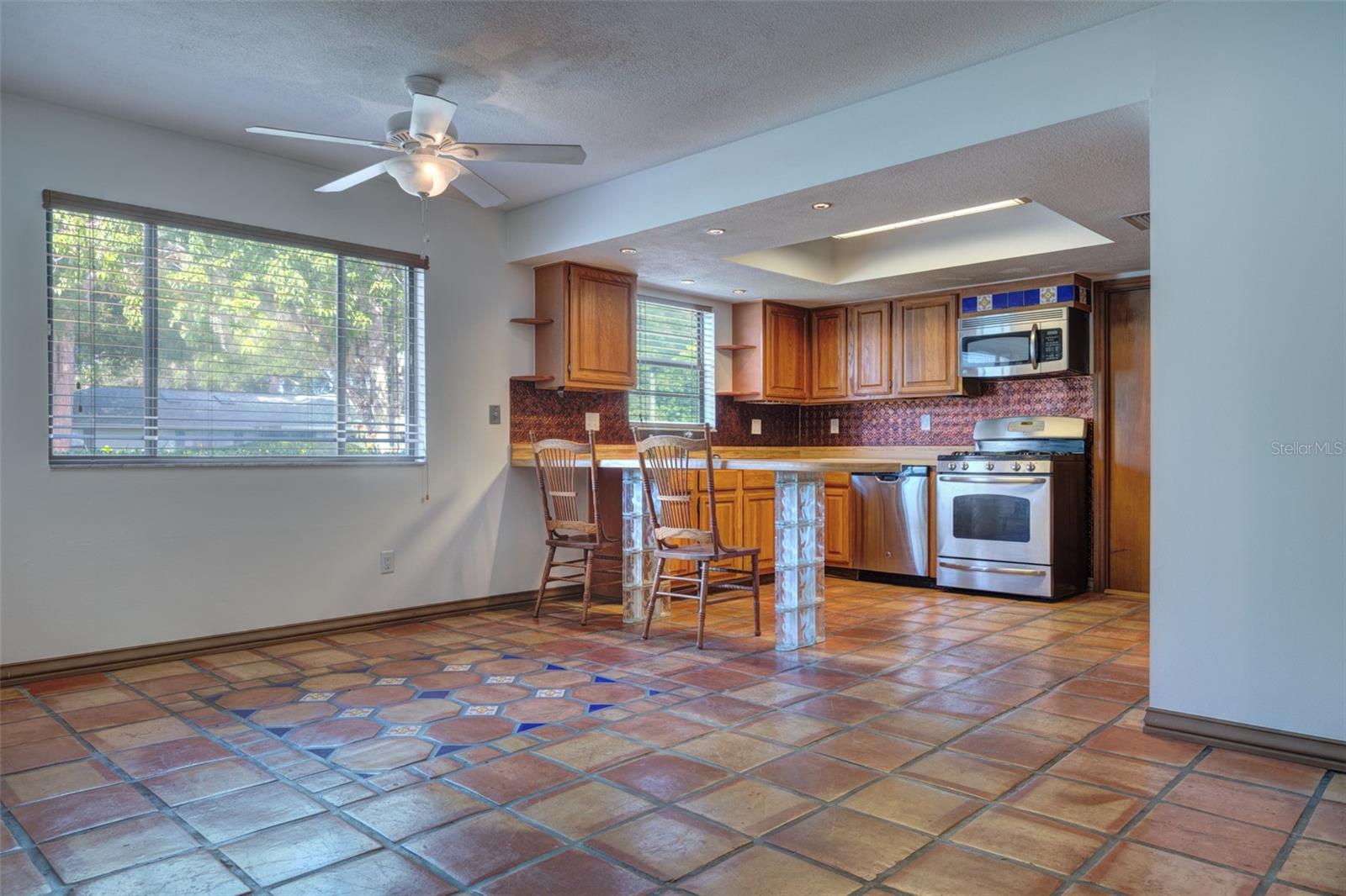 LOST HILL LAKE ESTATES UNIT 01 - Residential