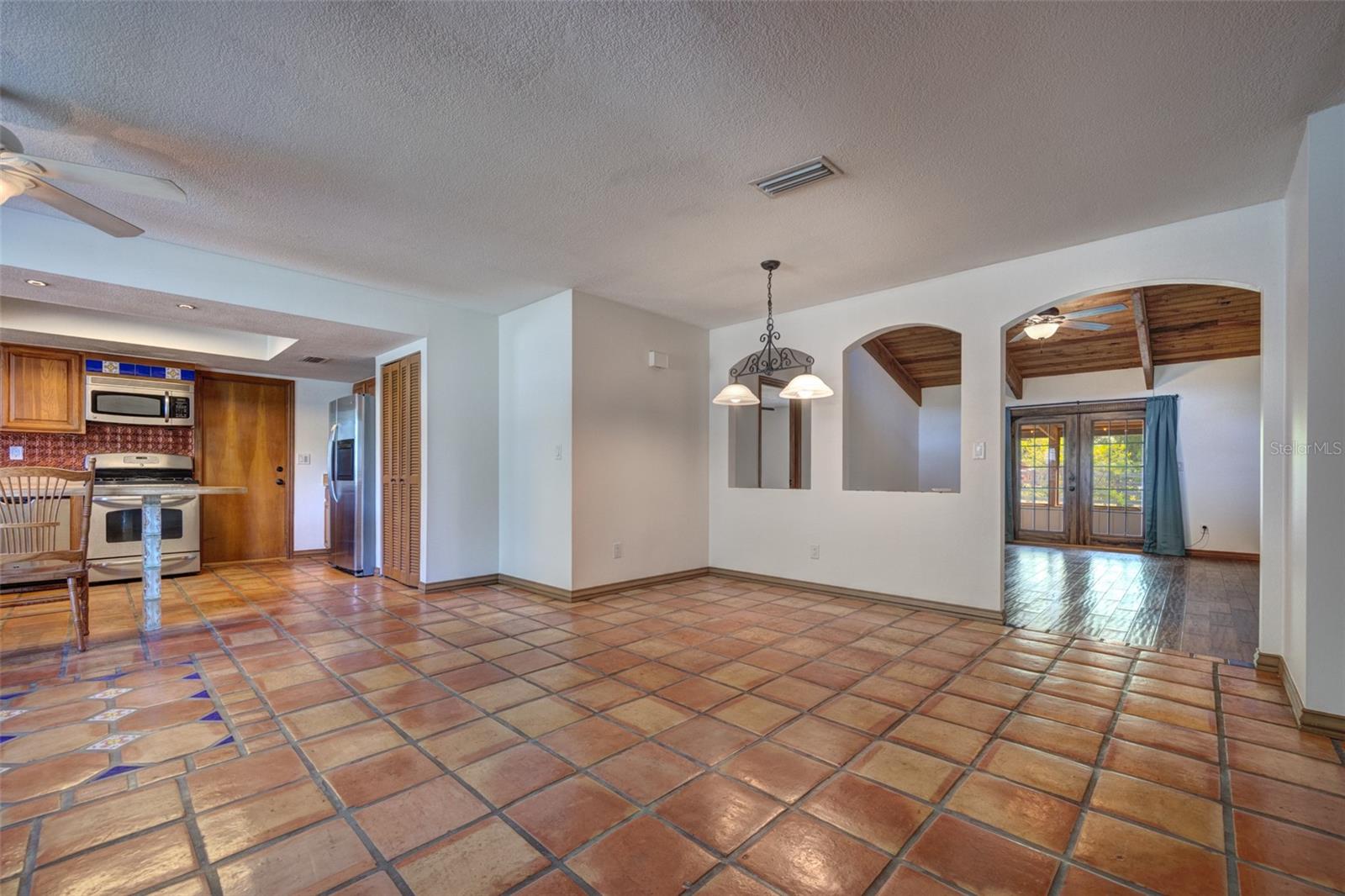 LOST HILL LAKE ESTATES UNIT 01 - Residential