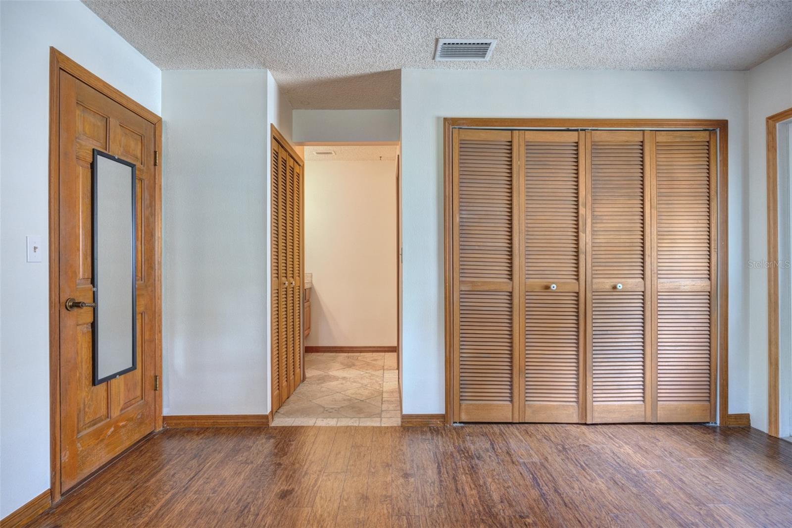 LOST HILL LAKE ESTATES UNIT 01 - Residential