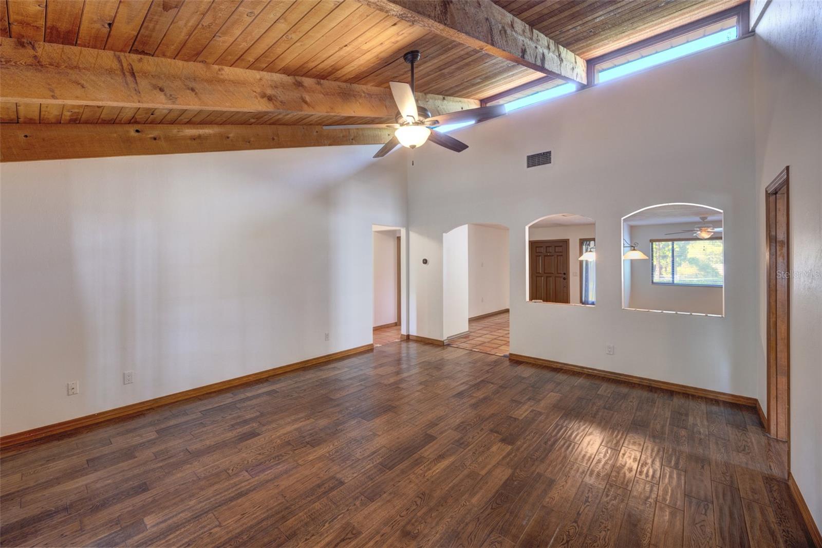 LOST HILL LAKE ESTATES UNIT 01 - Residential