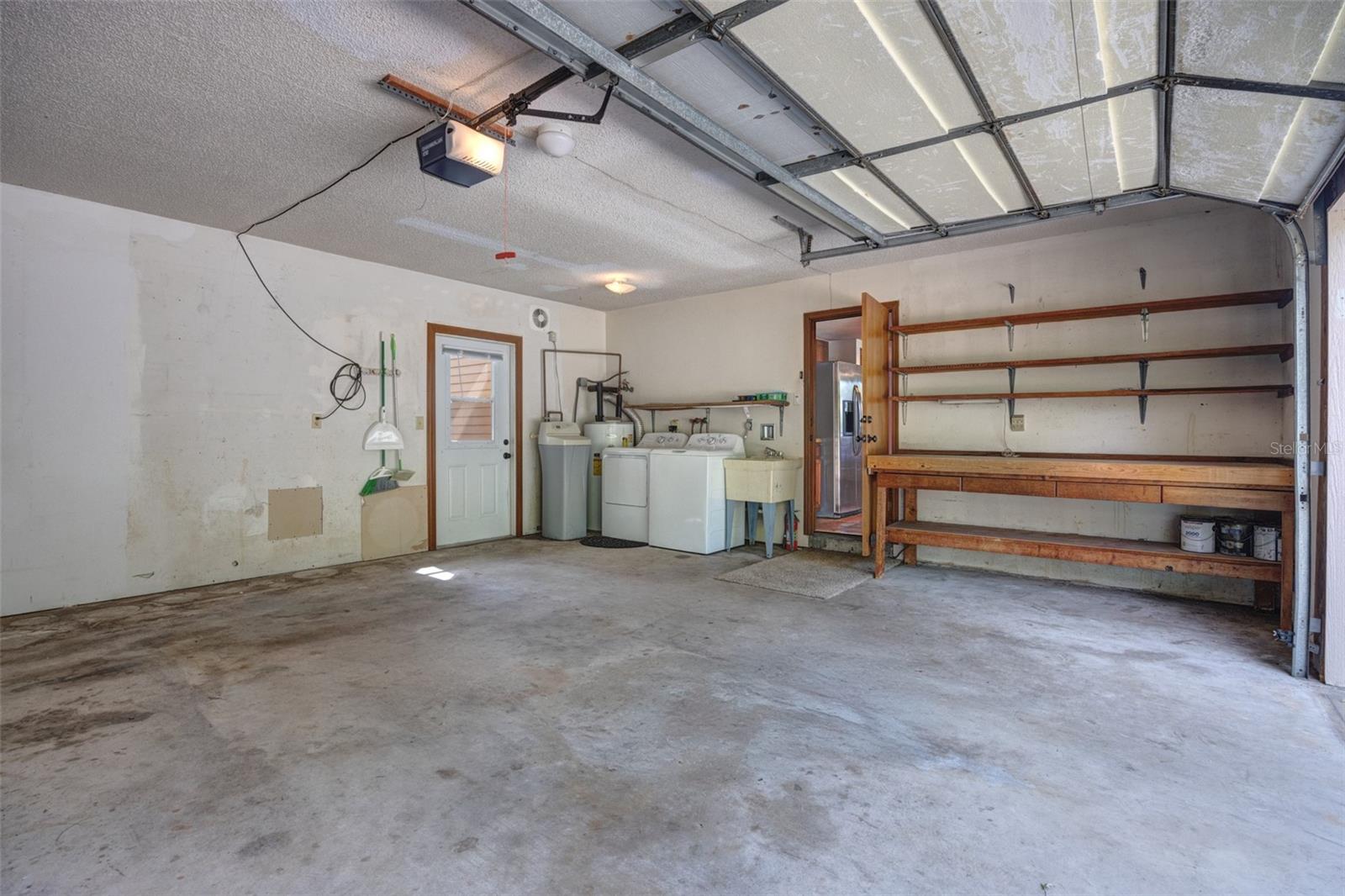 LOST HILL LAKE ESTATES UNIT 01 - Residential
