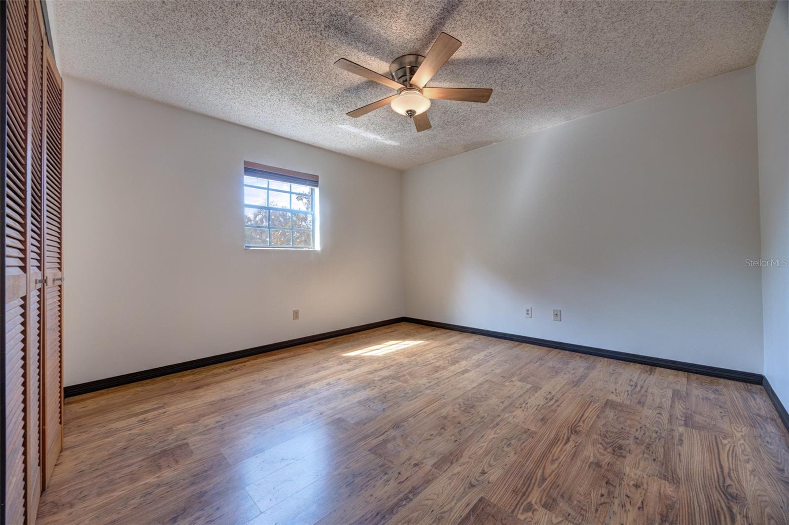 LOST HILL LAKE ESTATES UNIT 01 - Residential