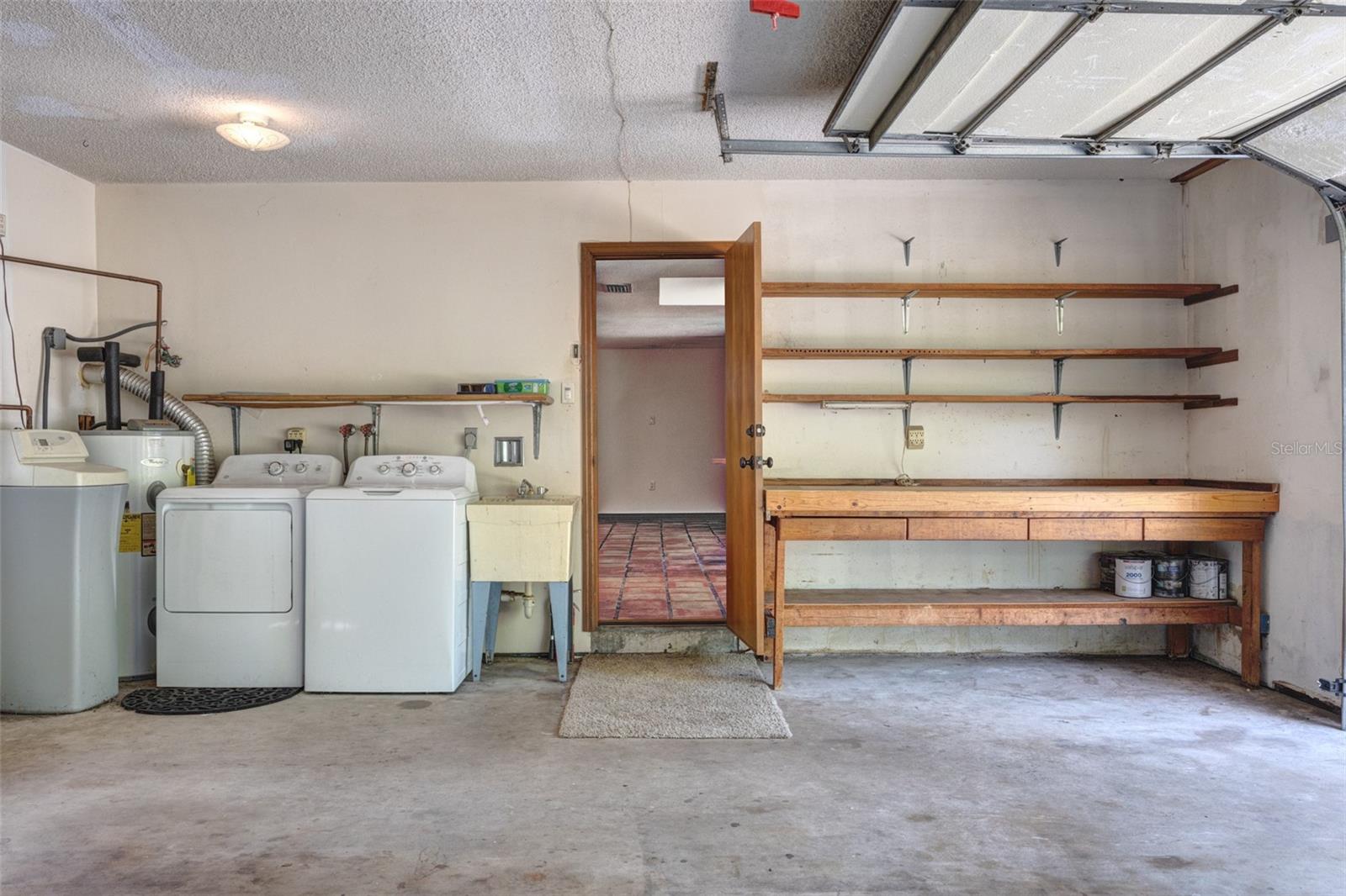 LOST HILL LAKE ESTATES UNIT 01 - Residential