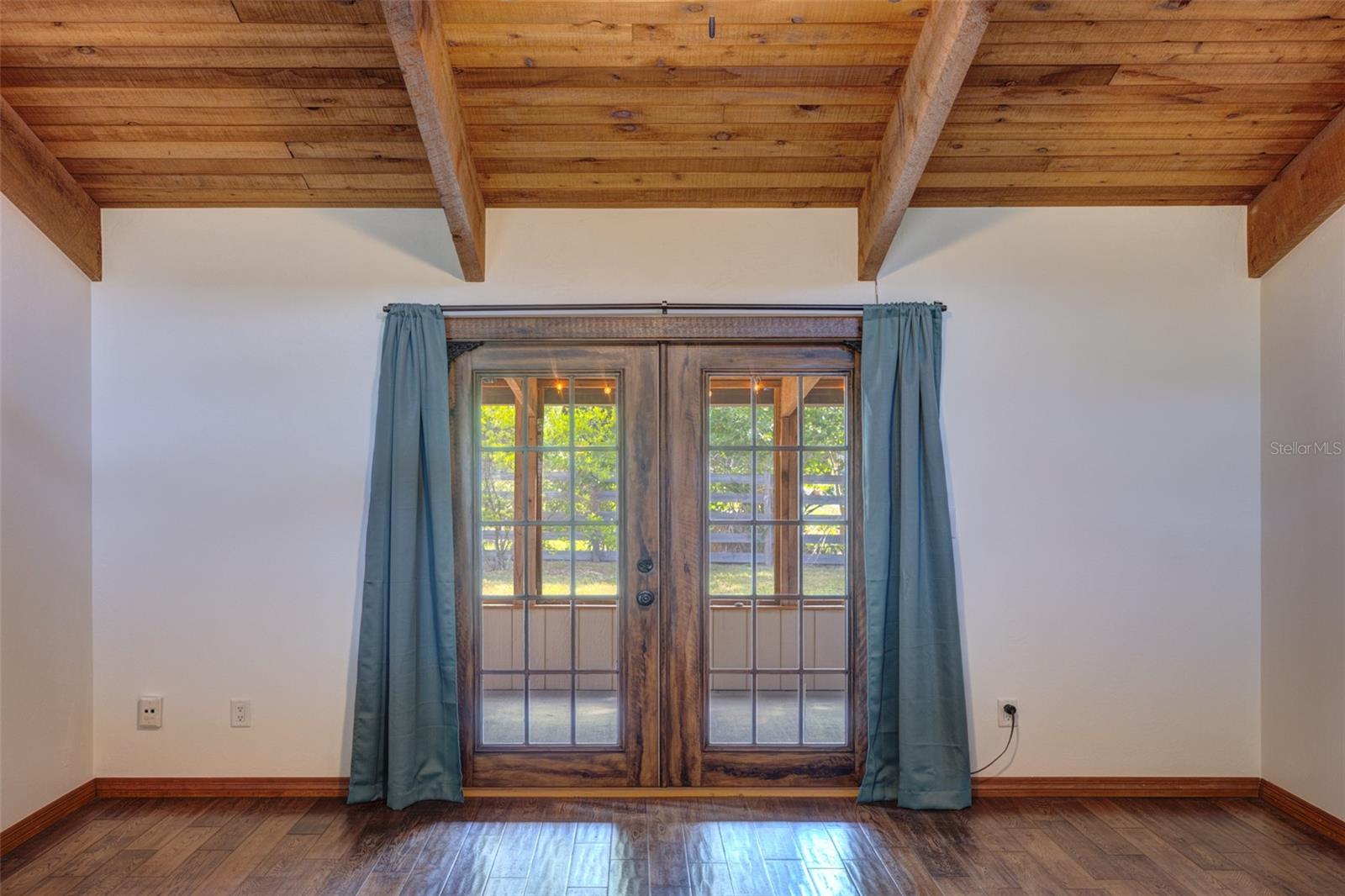 LOST HILL LAKE ESTATES UNIT 01 - Residential