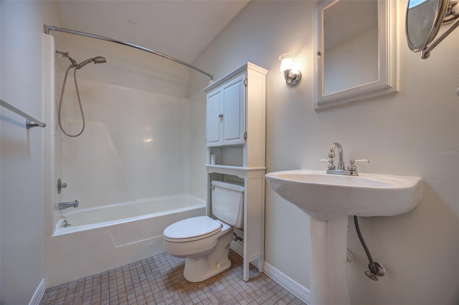LOST HILL LAKE ESTATES UNIT 01 - Residential