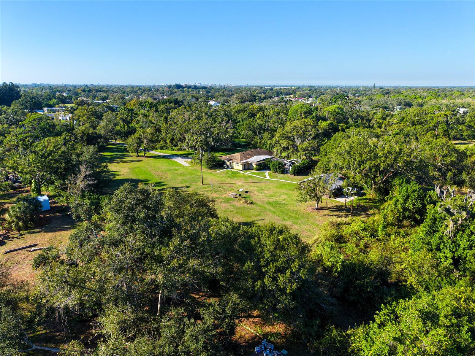 SARASOTA VENICE CO 11 37 18 - Land