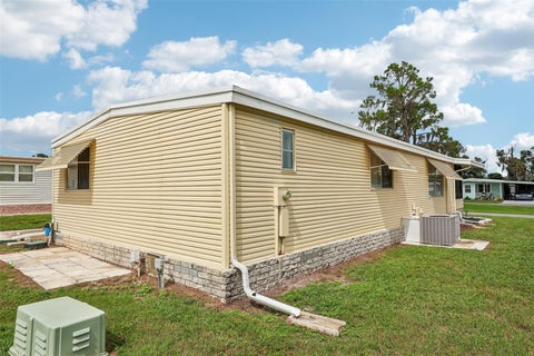 Tiny photo for 411 Palo Verde Drive, Leesburg, FL 34748 (MLS # G5118362)