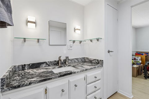 Tiny photo for 411 Palo Verde Drive, Leesburg, FL 34748 (MLS # G5118362)