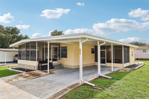 Tiny photo for 411 Palo Verde Drive, Leesburg, FL 34748 (MLS # G5118362)