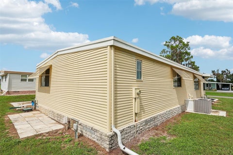 Tiny photo for 411 Palo Verde Drive, Leesburg, FL 34748 (MLS # G5118362)