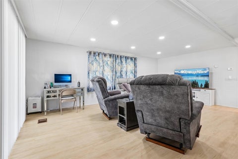 Tiny photo for 411 Palo Verde Drive, Leesburg, FL 34748 (MLS # G5118362)