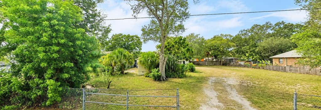 Photo of 6313 S Macdill Avenue, Tampa, FL 33611 (MLS # TB8534223)