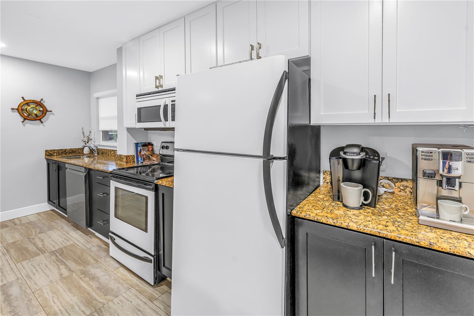 SIENA DOWNTOWN CONDOMINIUM - Residential