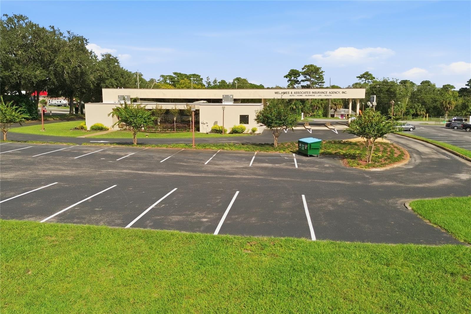 892 DELTONA BOULEVARD