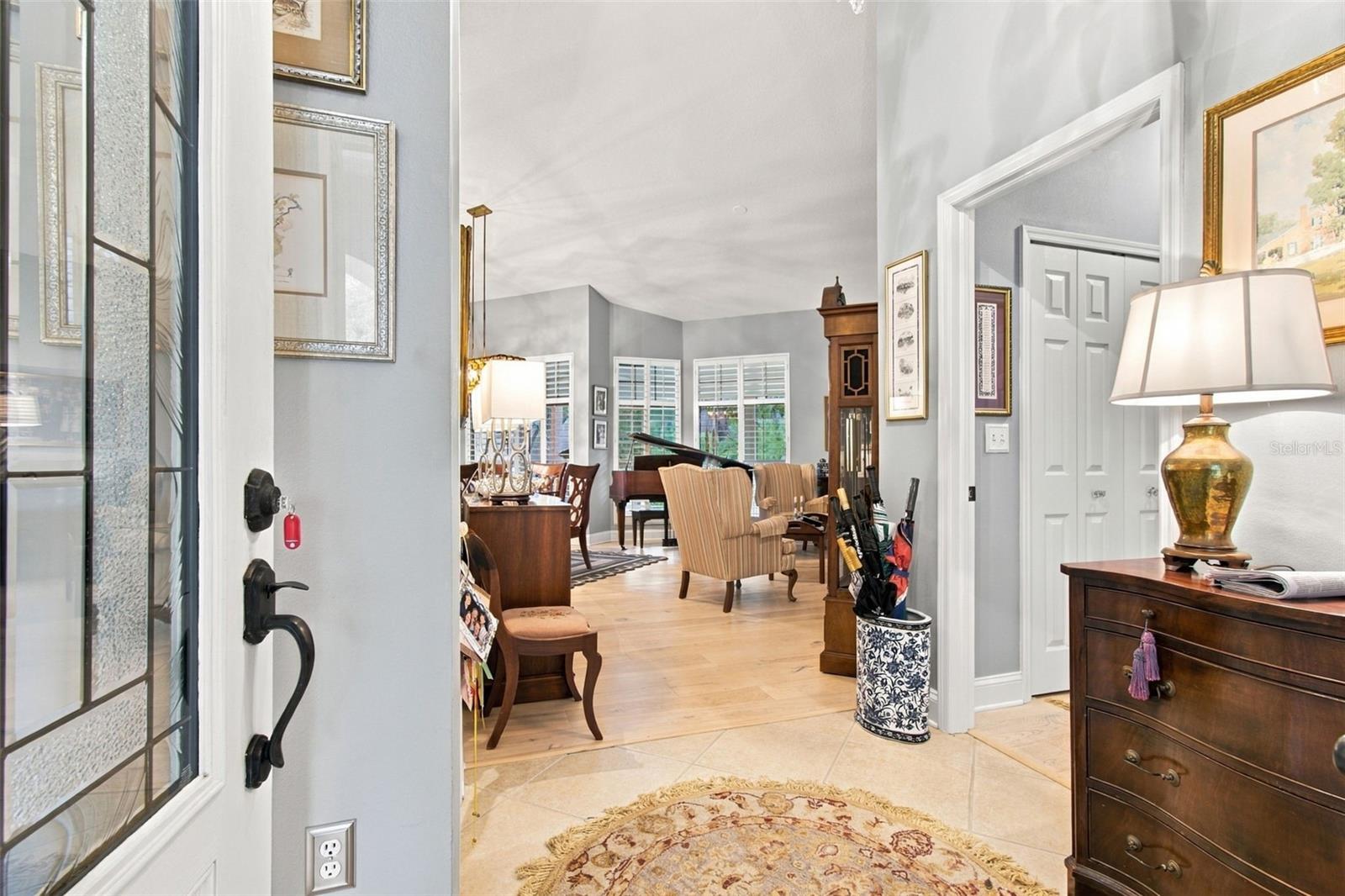 435 DATE PALM COURT NE