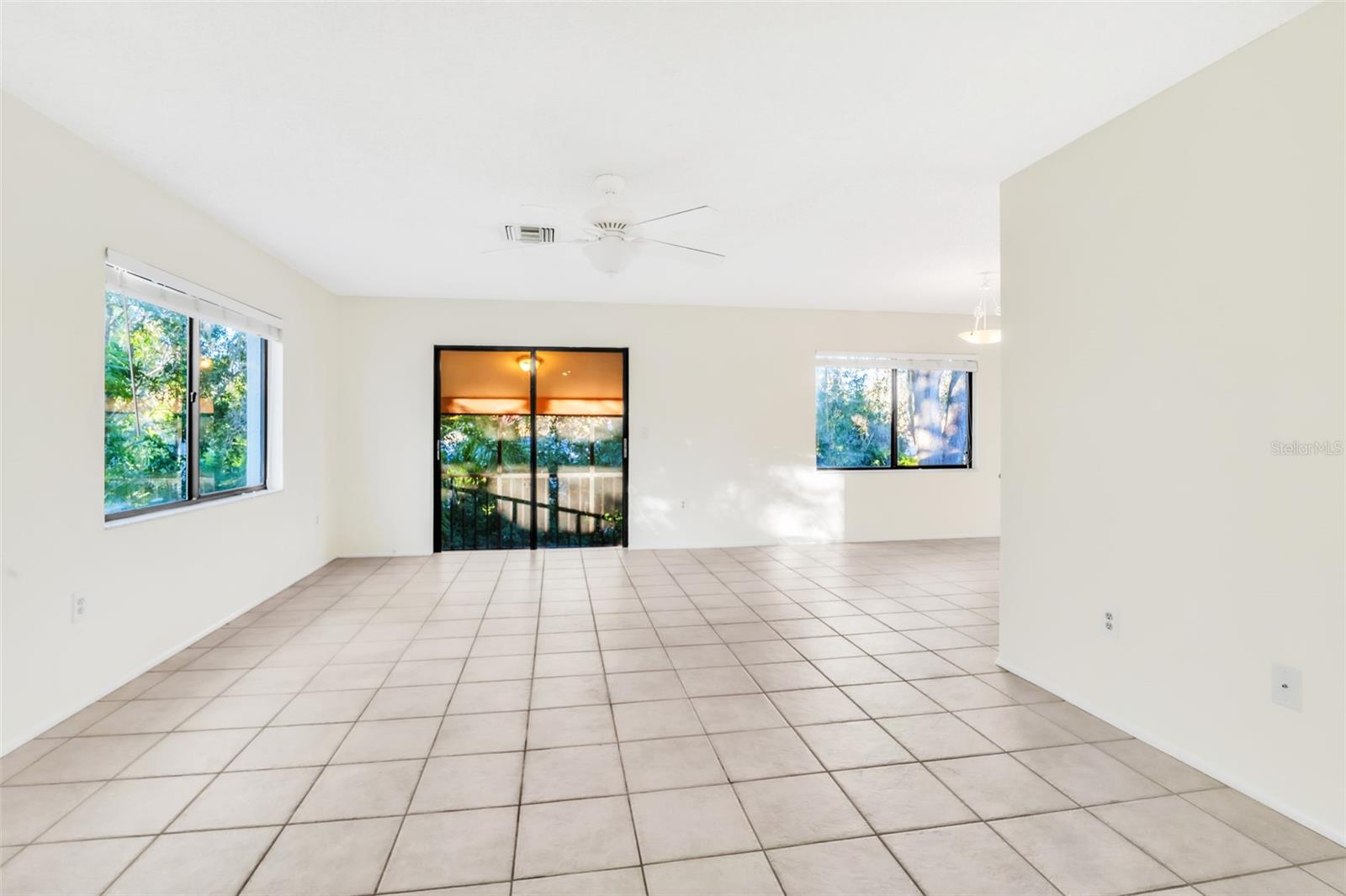 YORKTOWN AT BEACON PLACE - Residential