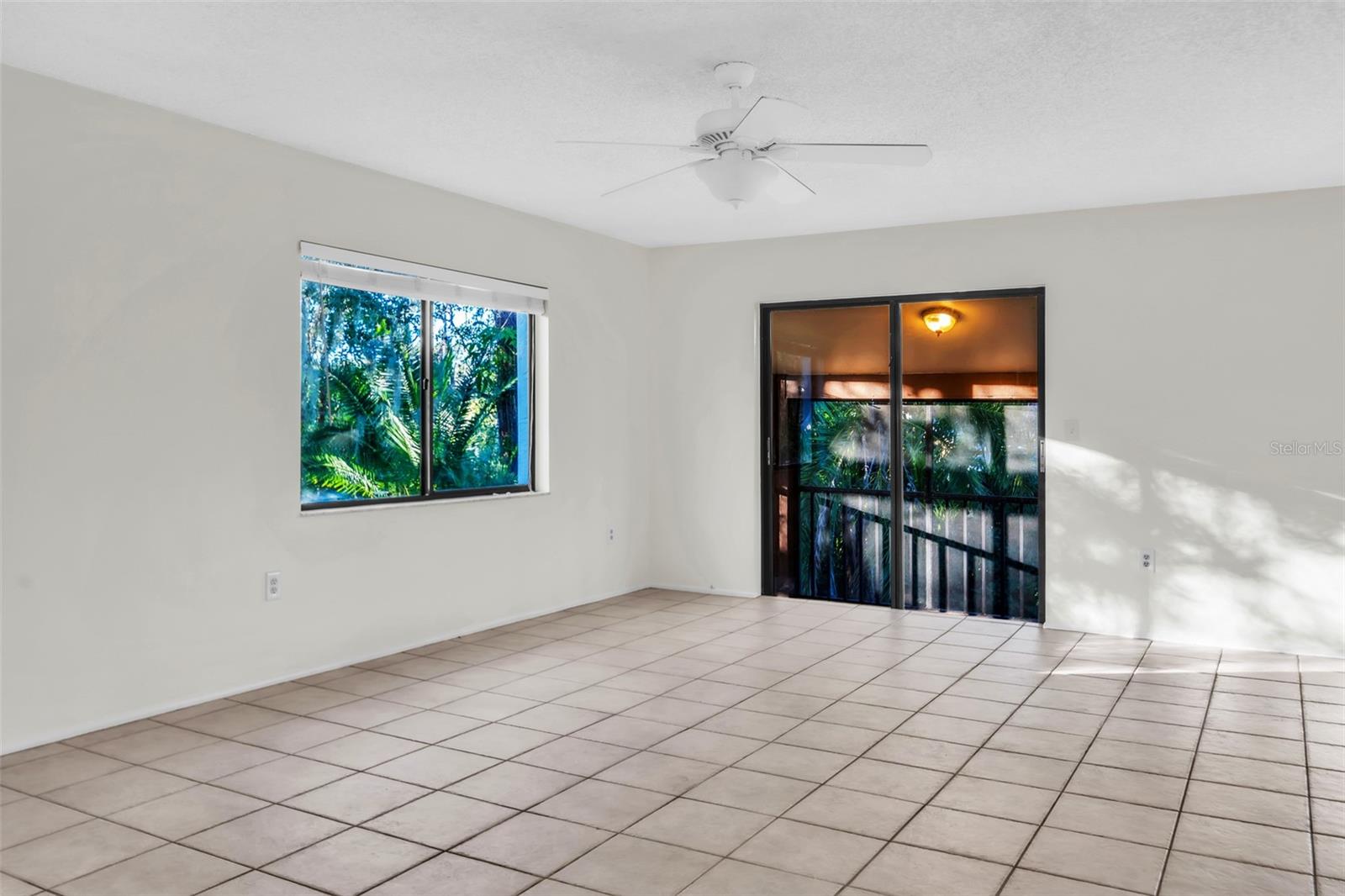 YORKTOWN AT BEACON PLACE - Residential