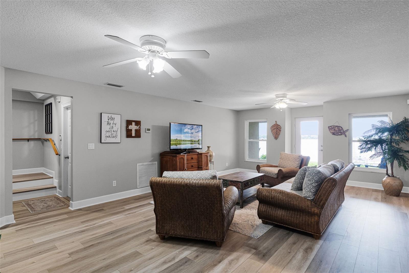 VILLA CITY REP - Residential