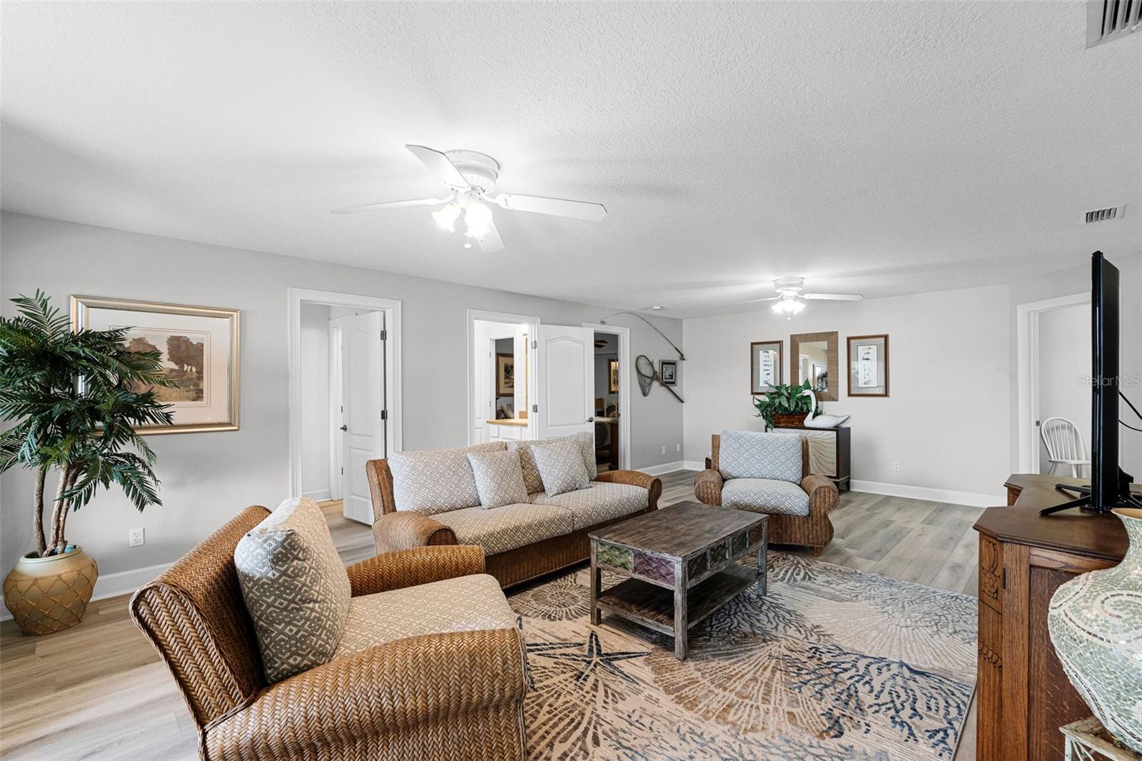 VILLA CITY REP - Residential