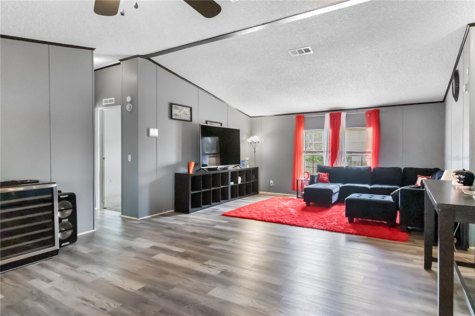 BELLEVIEW HILLS ESTATE - Residential